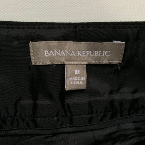 EUC Black Pencil Skirt - Banana Republic - Size 10 - Picture 2 of 5